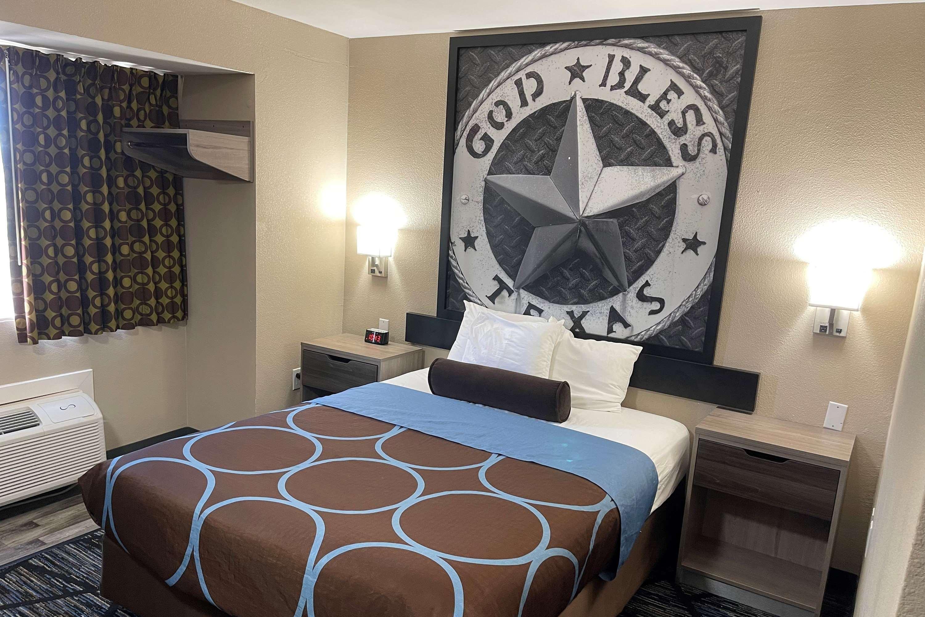 Отель Super 8 By Wyndham San Antonio Downtown Ne Экстерьер фото